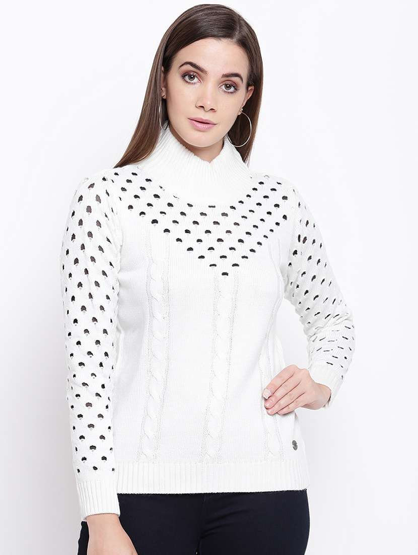 mock neck long sleeved pullover