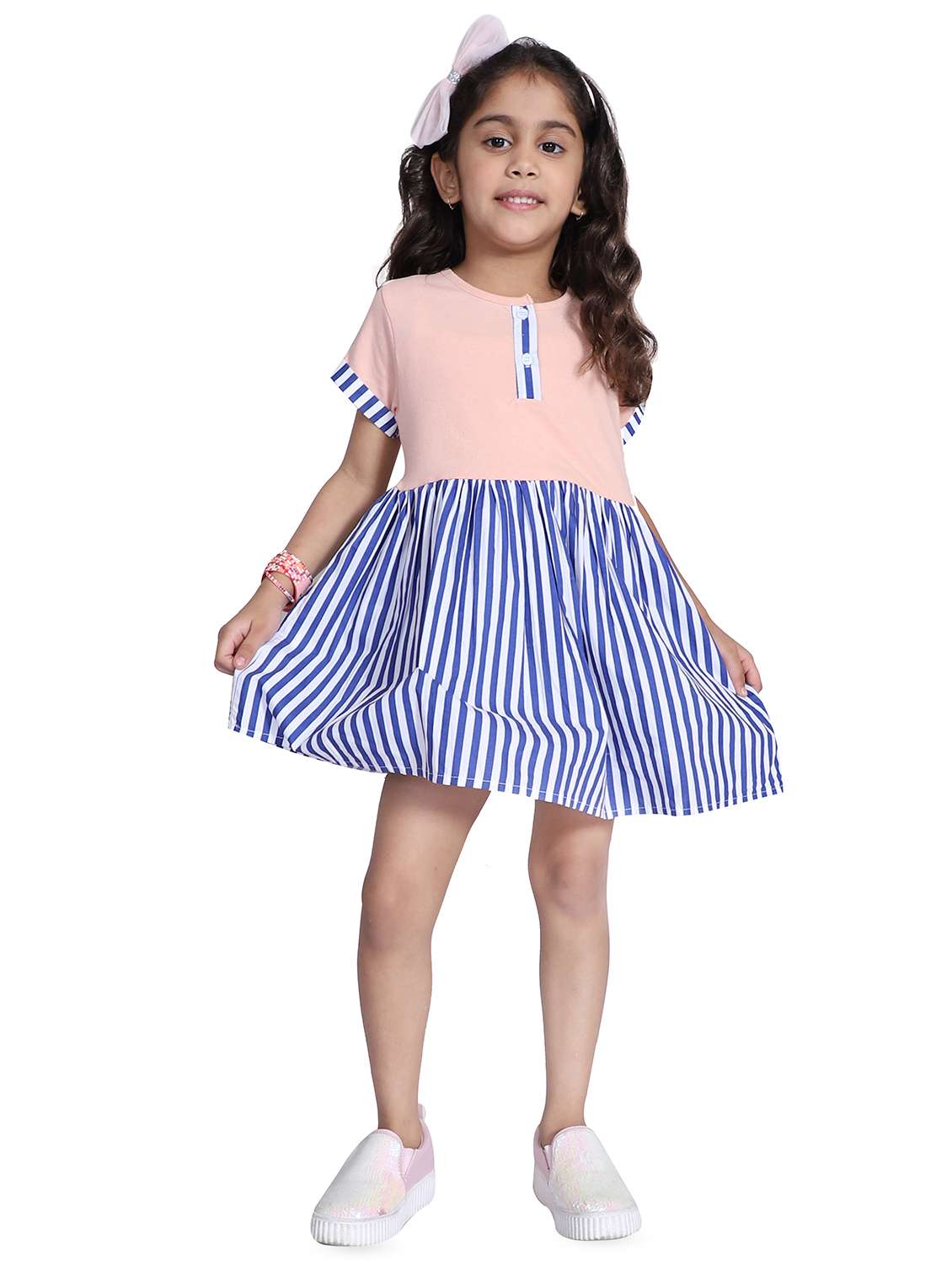 girls round neck sleeveless frock