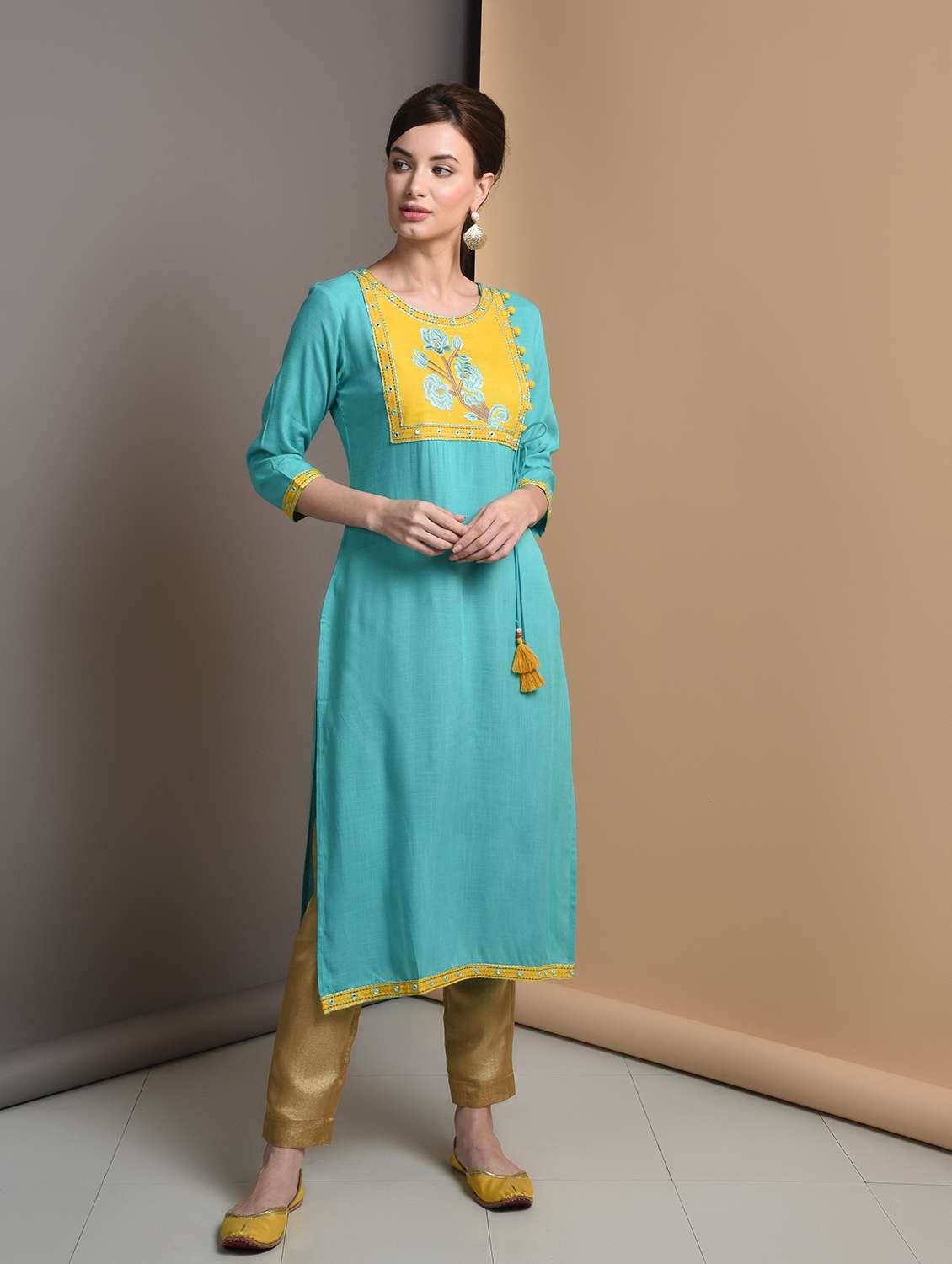 yoke embroidered straight kurta
