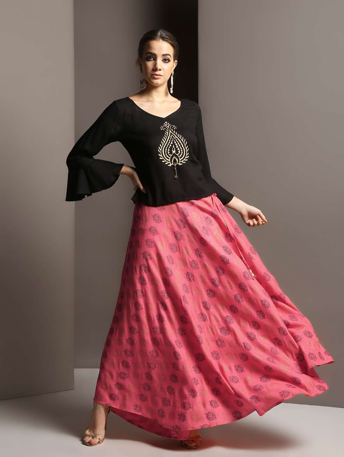 foil print skirt top set