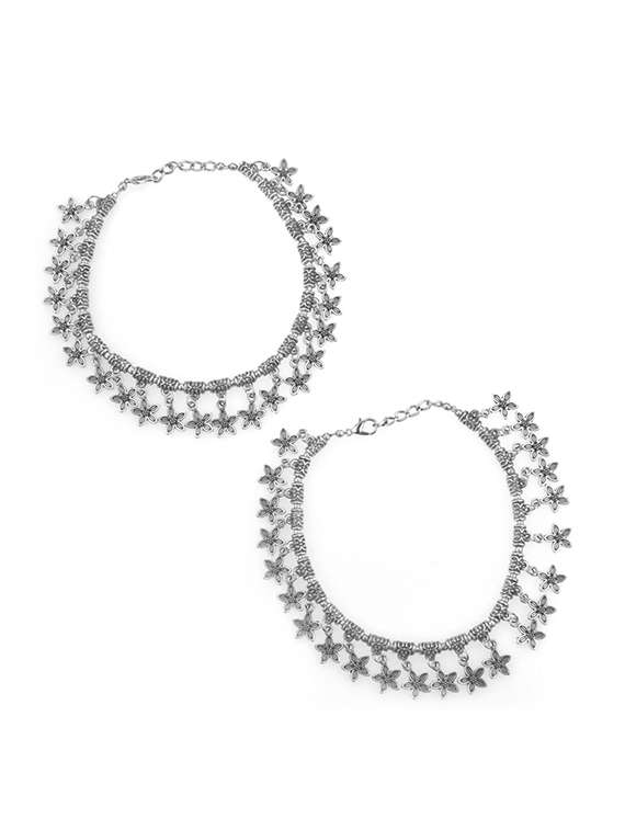silver metal anklet  and payal