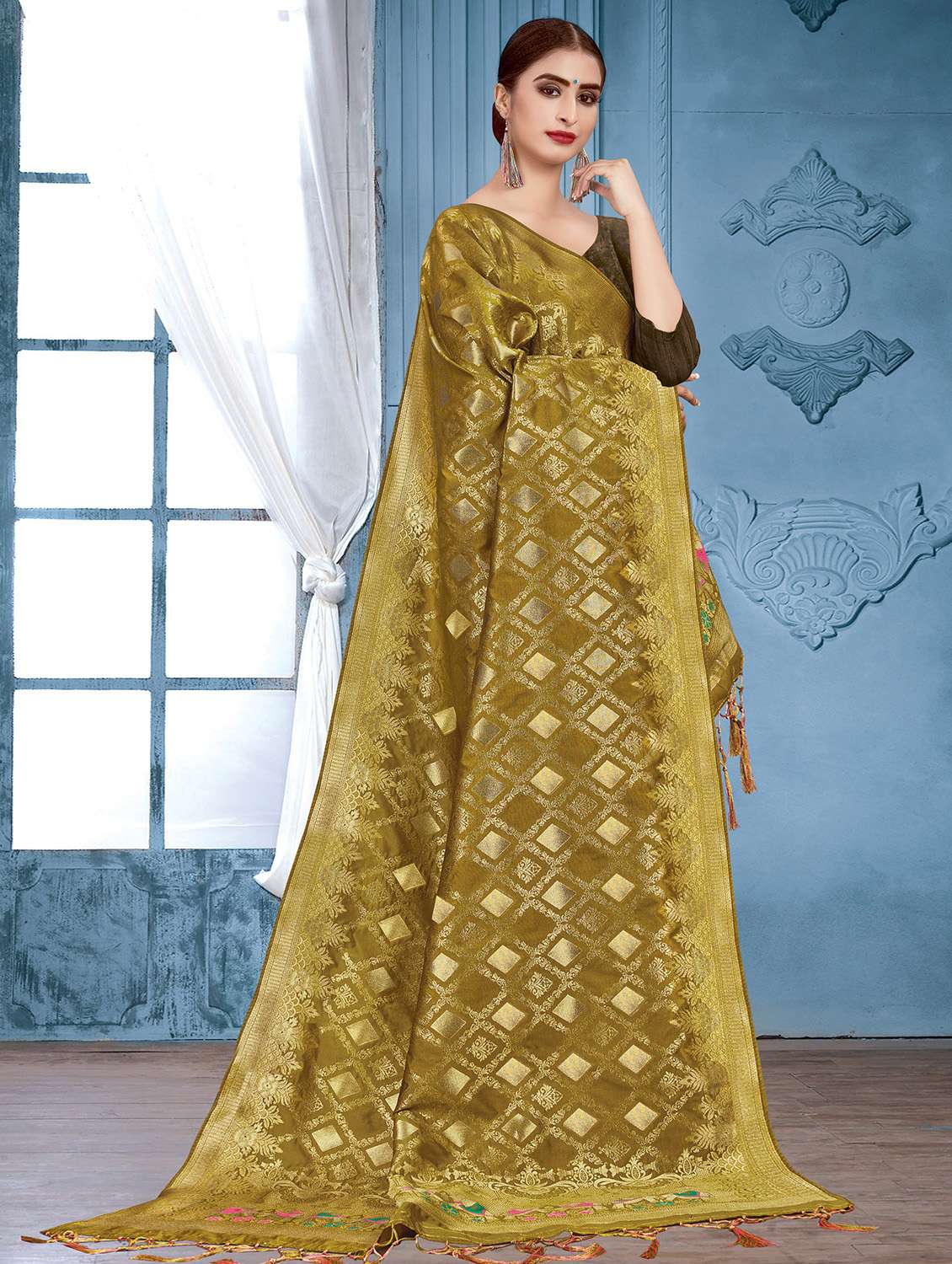self design banarasi dupatta