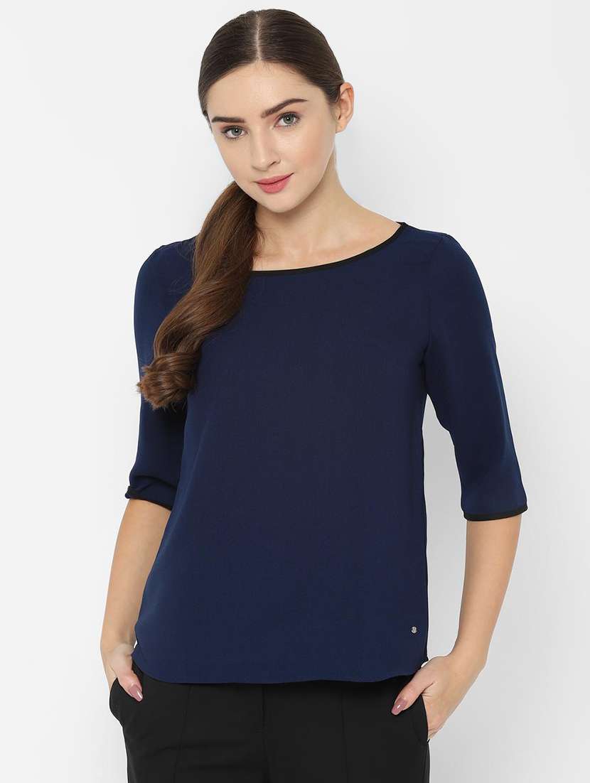 boat neck solid top 