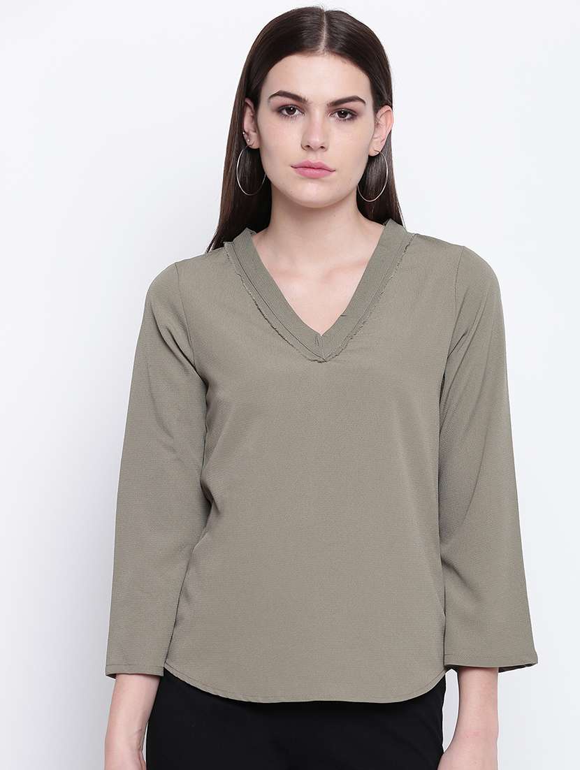 women's straight v neck top