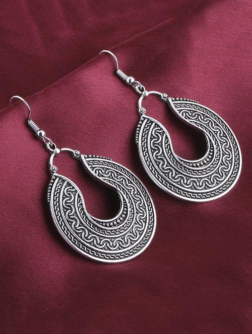 silver metal drop earring - 16774613 -  Standard Image - 0