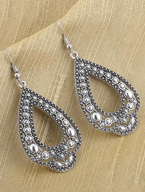 silver metal drop earring - 16774619 -  Standard Image - 0