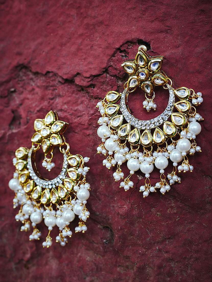 gold metal chandballi earring