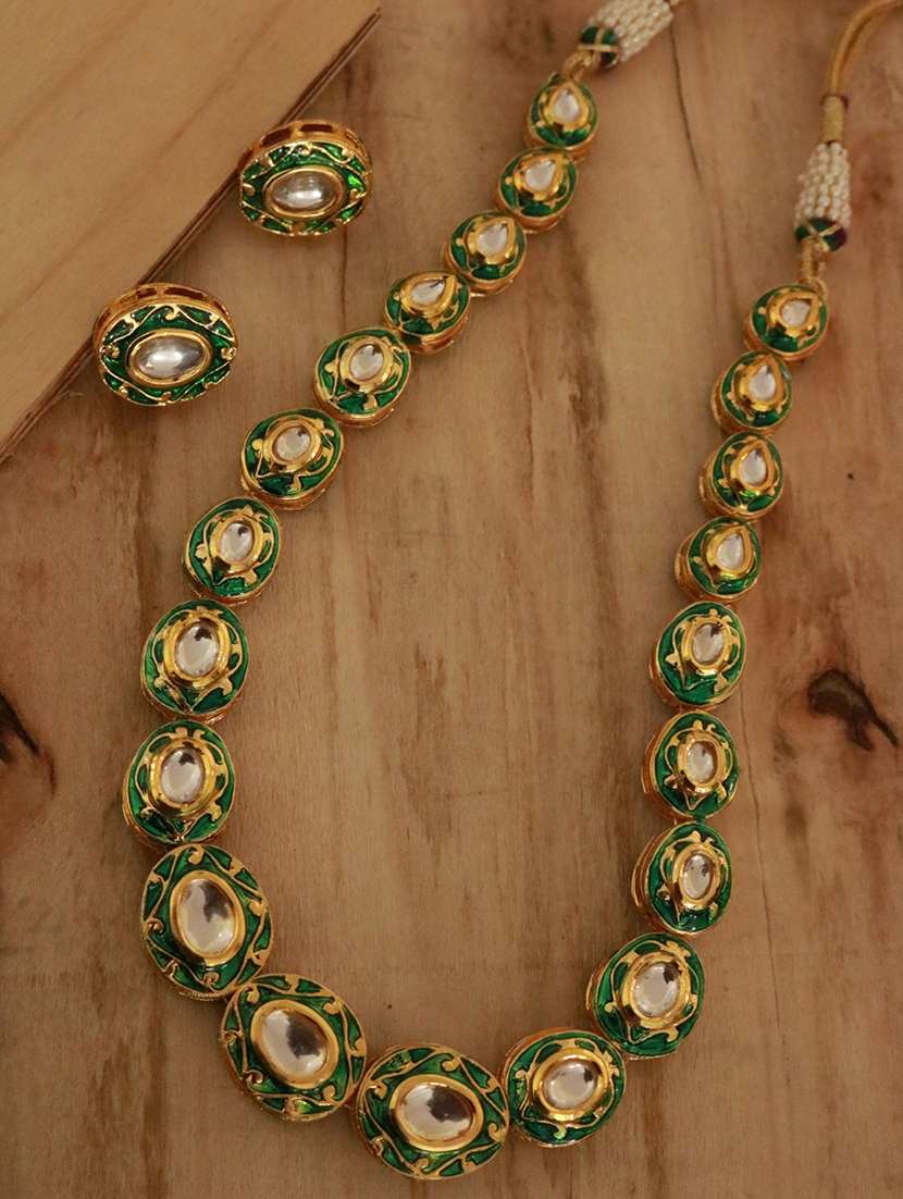 green gold metal short necklace