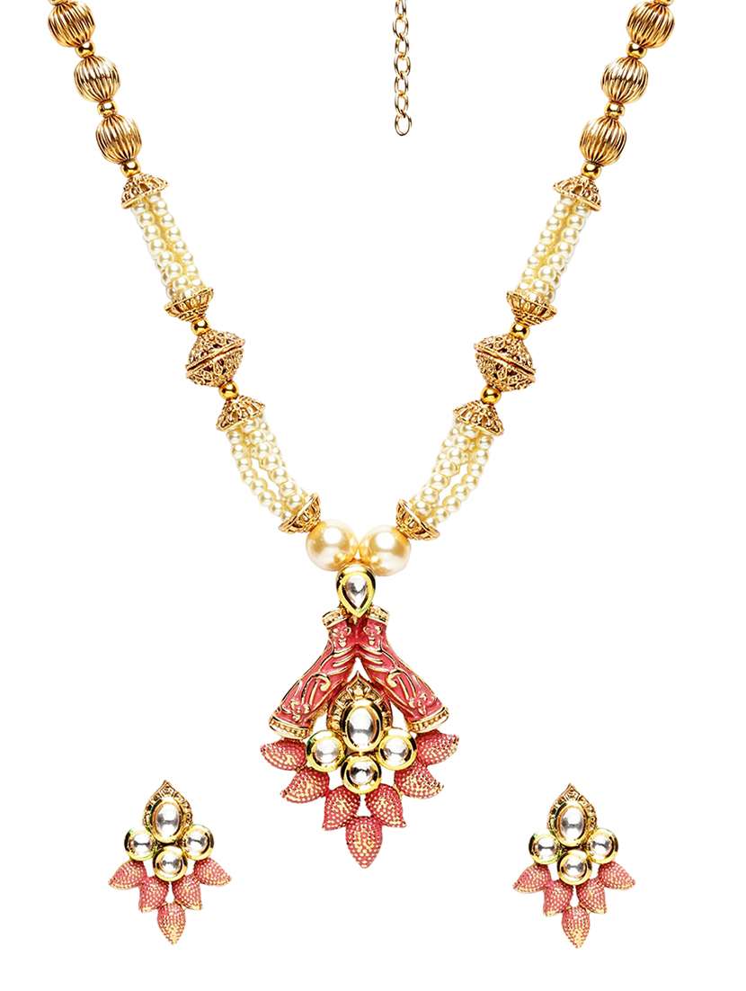 gold metal short necklace