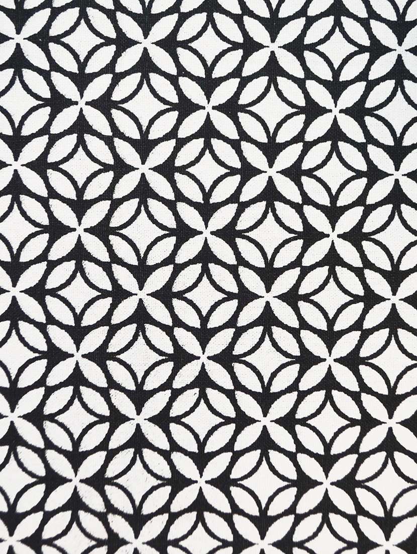 r home printed 4 seater table cover - 16848174 -  Standard Image - 2