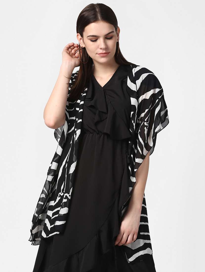 white & black batwing sleeves animal print shrug 