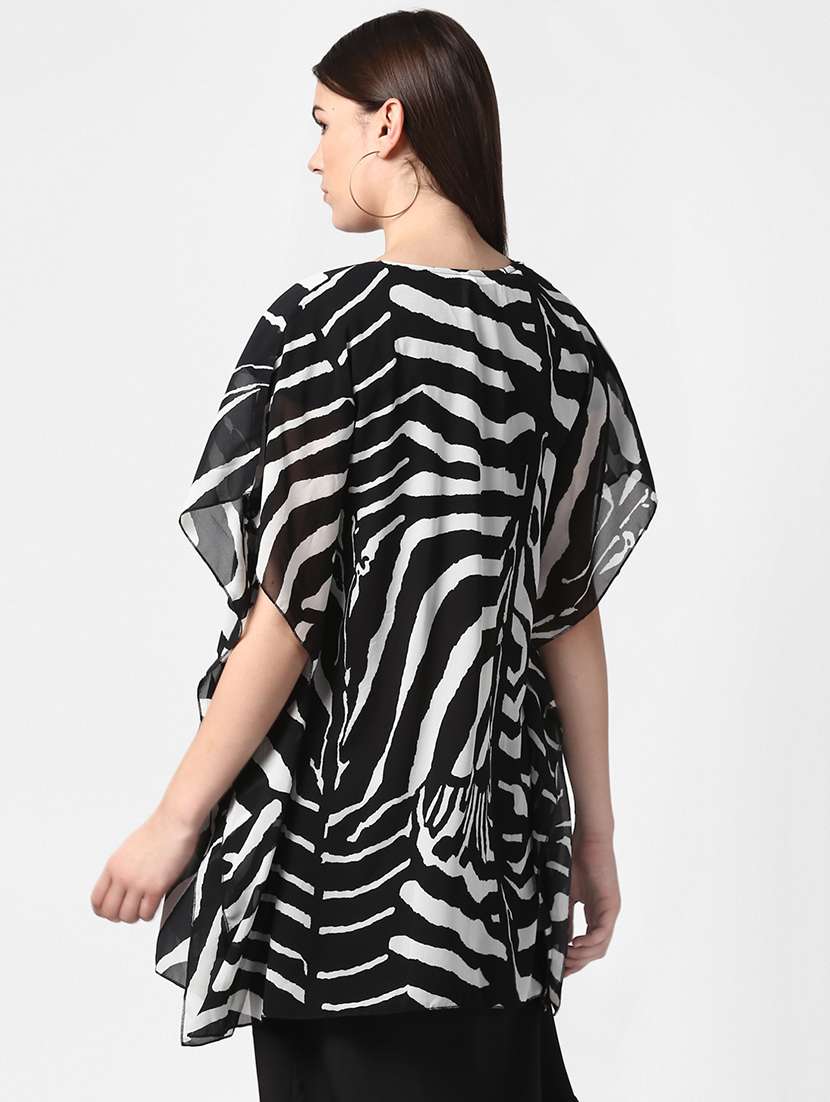 white & black batwing sleeves animal print shrug  - 16882557 -  Standard Image - 2