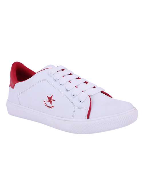 branded sneakers under 1500