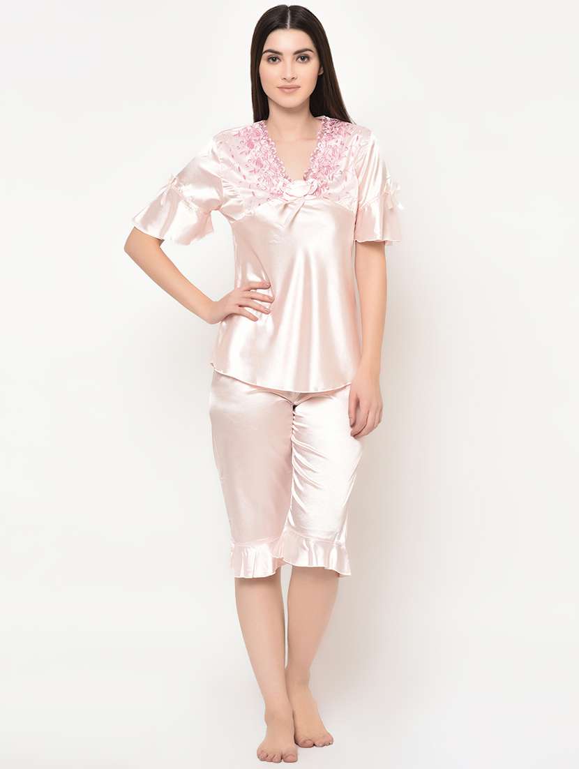 lace detail top with nightwear capri set 