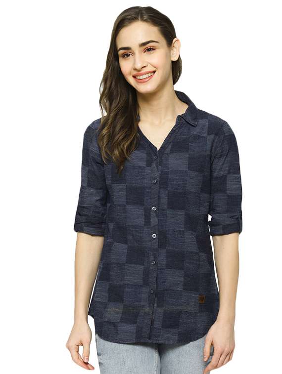 long sleeves checkered shirt 