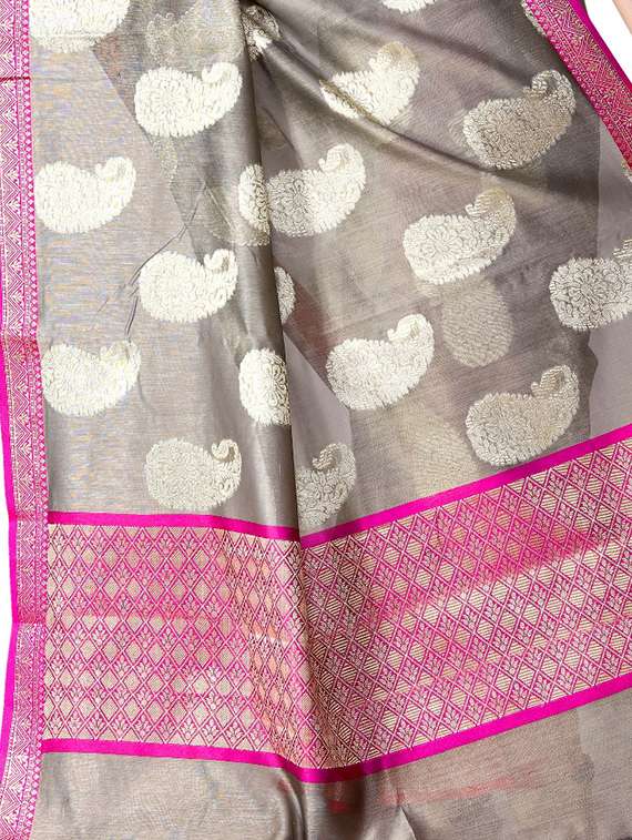 paisley banarasi saree with blouse - 16972403 -  Standard Image - 2