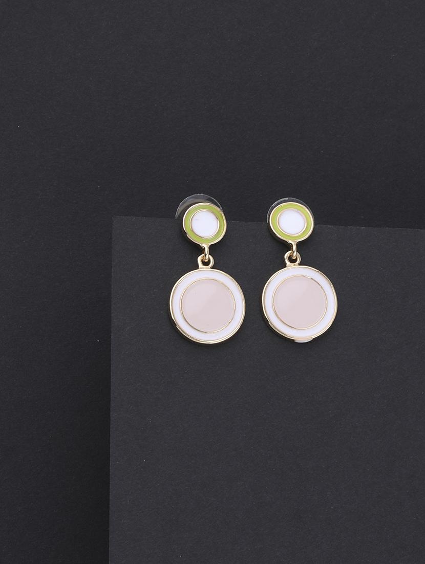 metal studs earring - 16979437 - Standard Image - 2