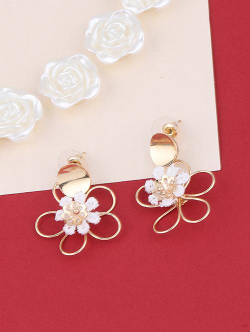 gold metal studs earring - 16979450 - Standard Image - 0