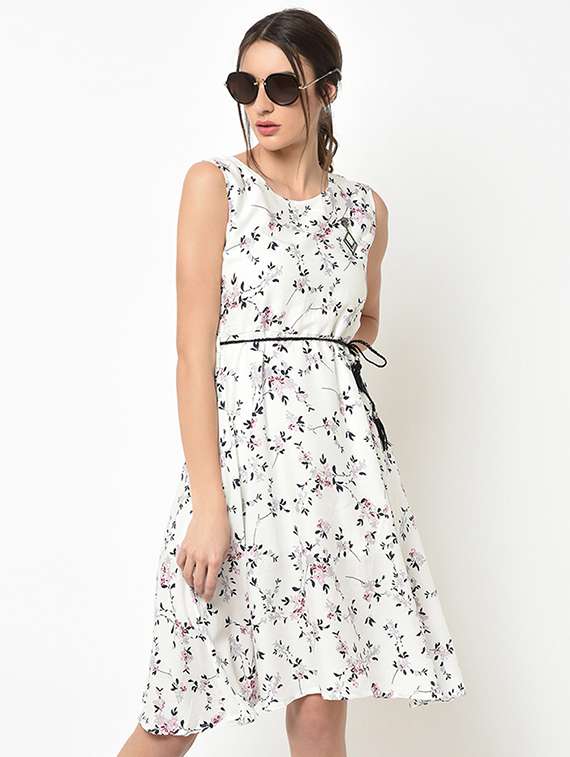 round neck floral belted dress 