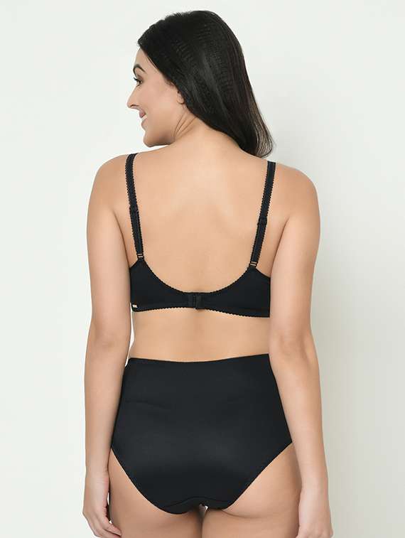 bow patch bra with panty set  - 16988457 -  Standard Image - 2