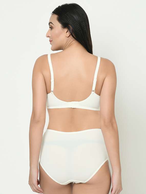 bow patch bra with panty set  - 16988458 -  Standard Image - 2
