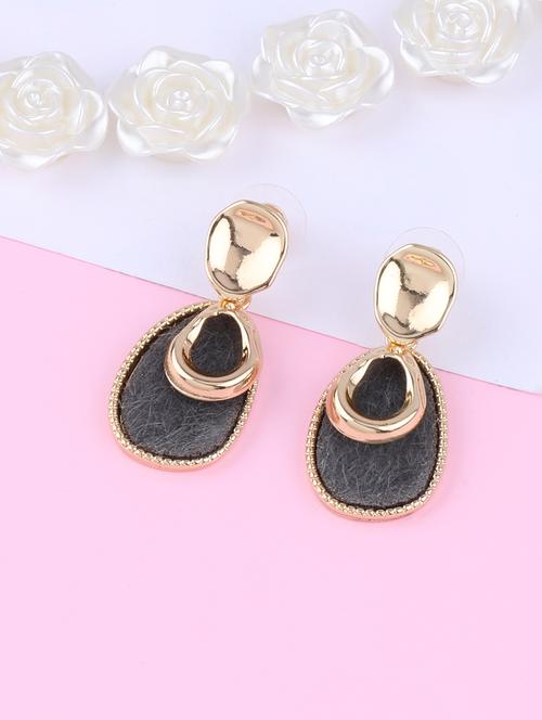 black metal drop earring - 16991832 - Standard Image - 0