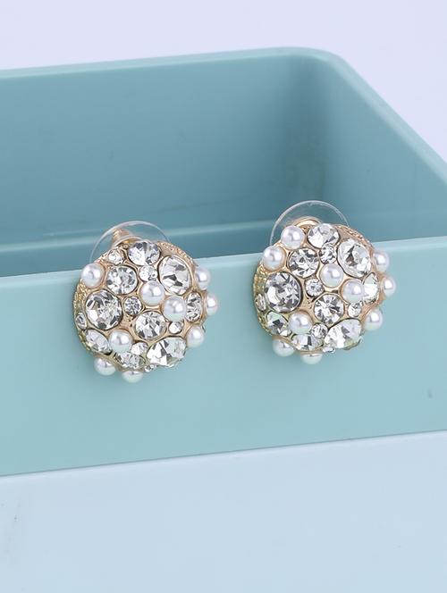 gold metal studs earring - 16995667 - Standard Image - 0