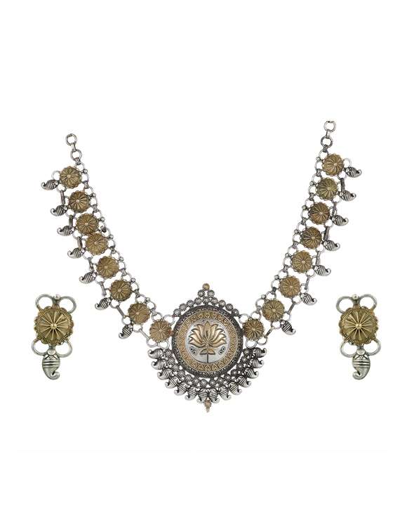 silver plated short necklace