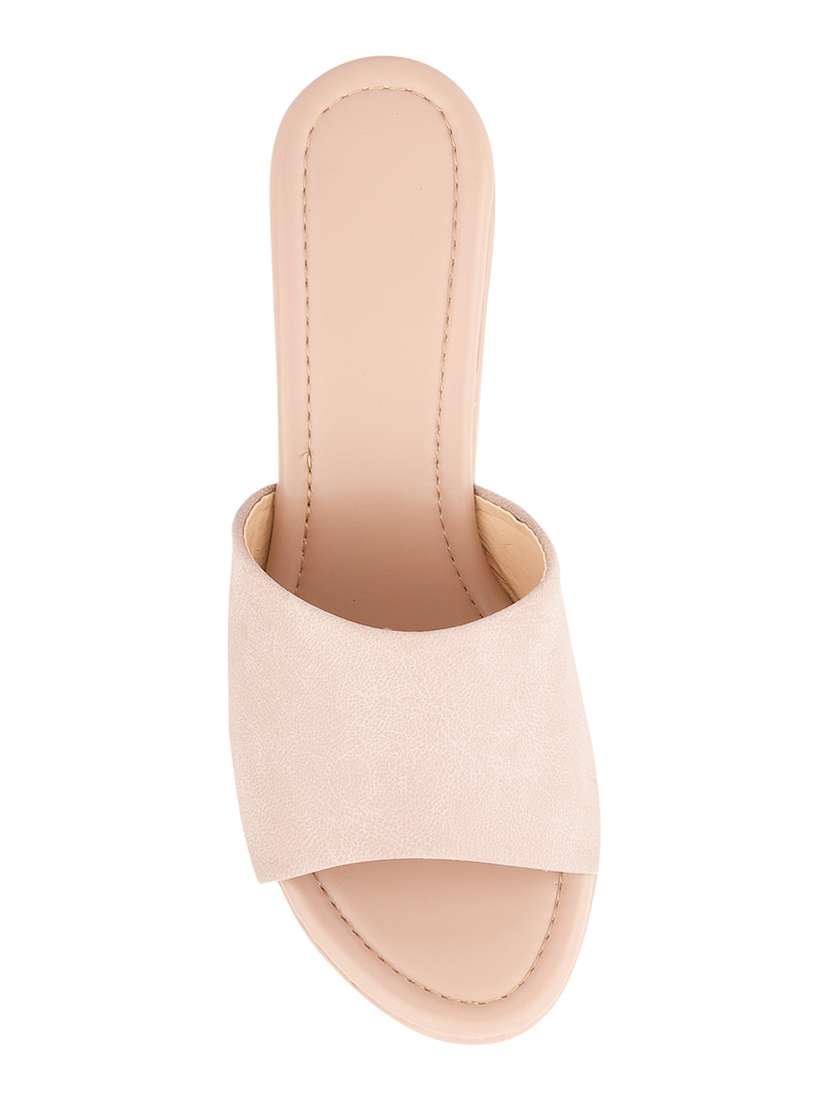 pink slip on wedges - 17164292 -  Standard Image - 2