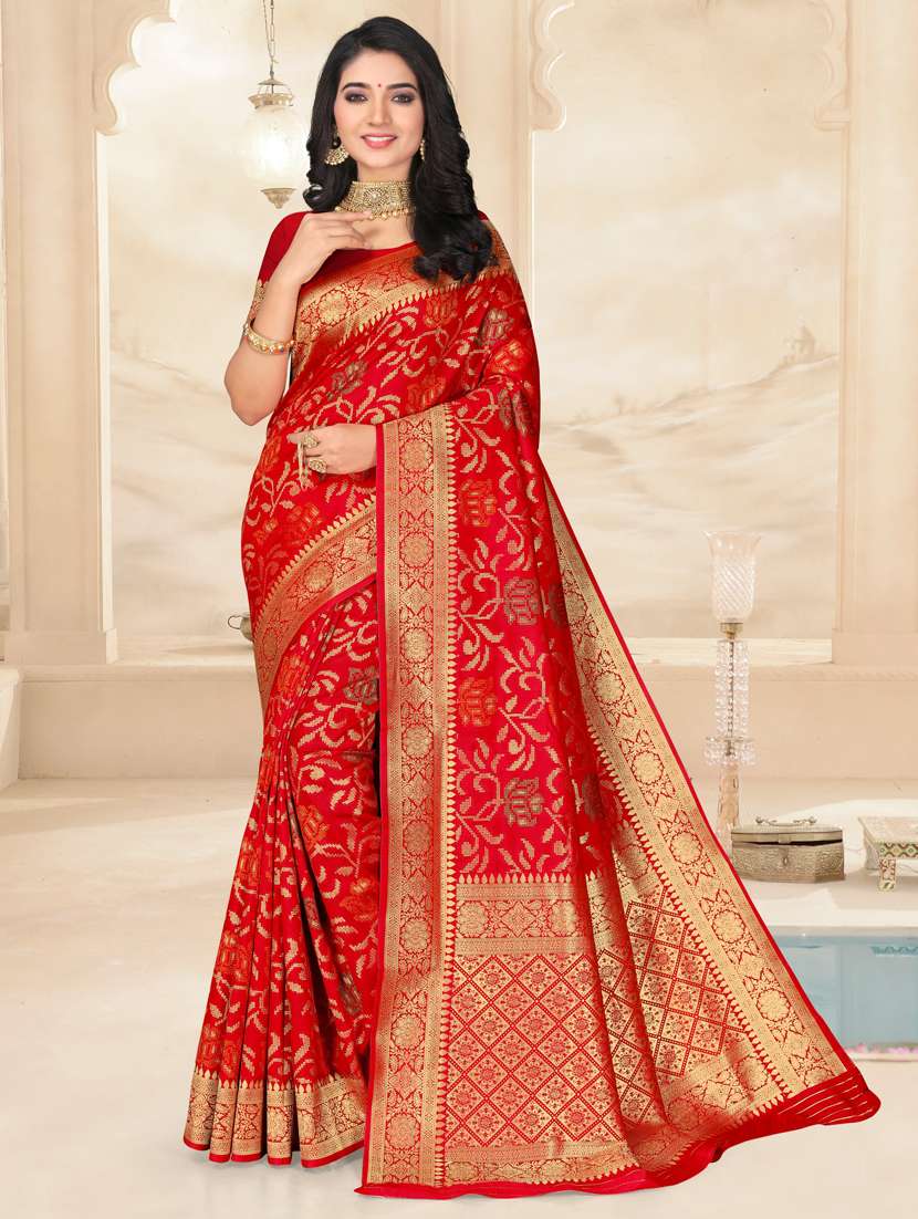 self design bordered saree with blouse