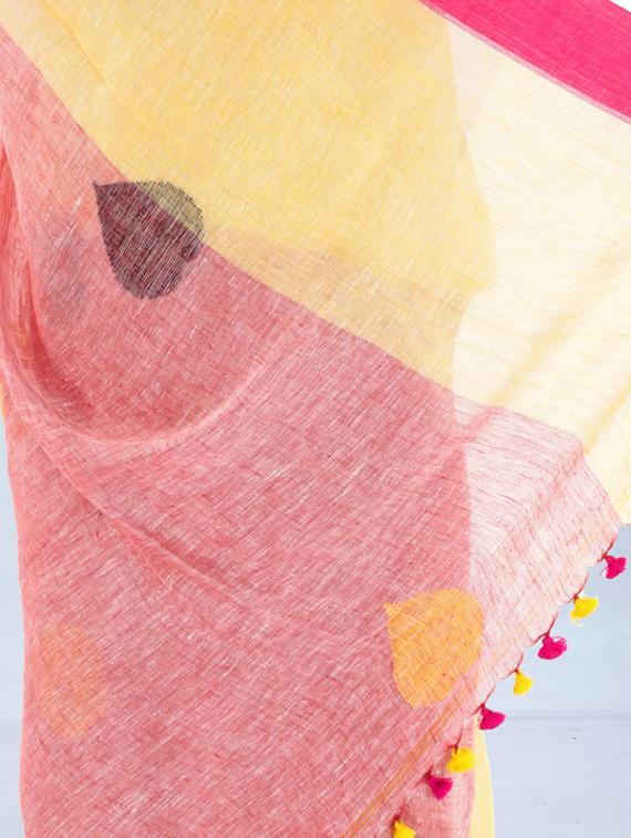 color block handloom saree with blouse - 17189017 - Standard Image - 2