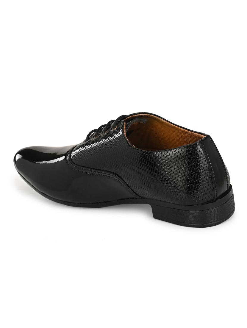 black lace-up brouges - 17192574 -  Standard Image - 2