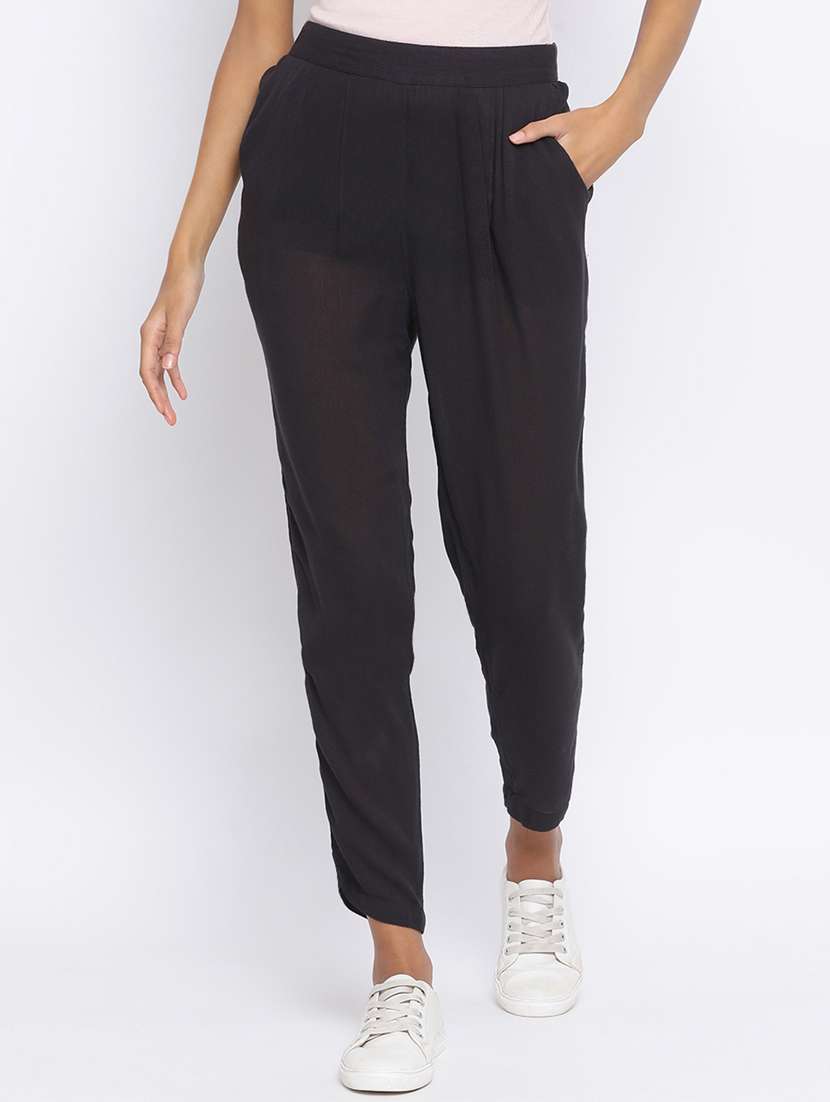 women solid black cigarette pant