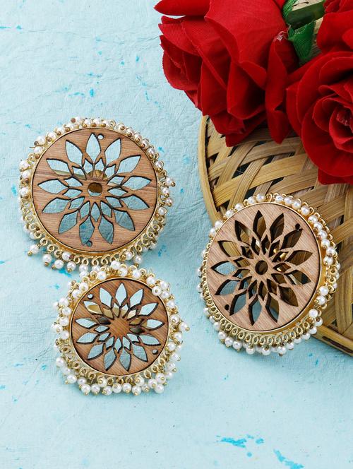 brown colored wood studs earring with ring - 17274331 -  Standard Image - 0