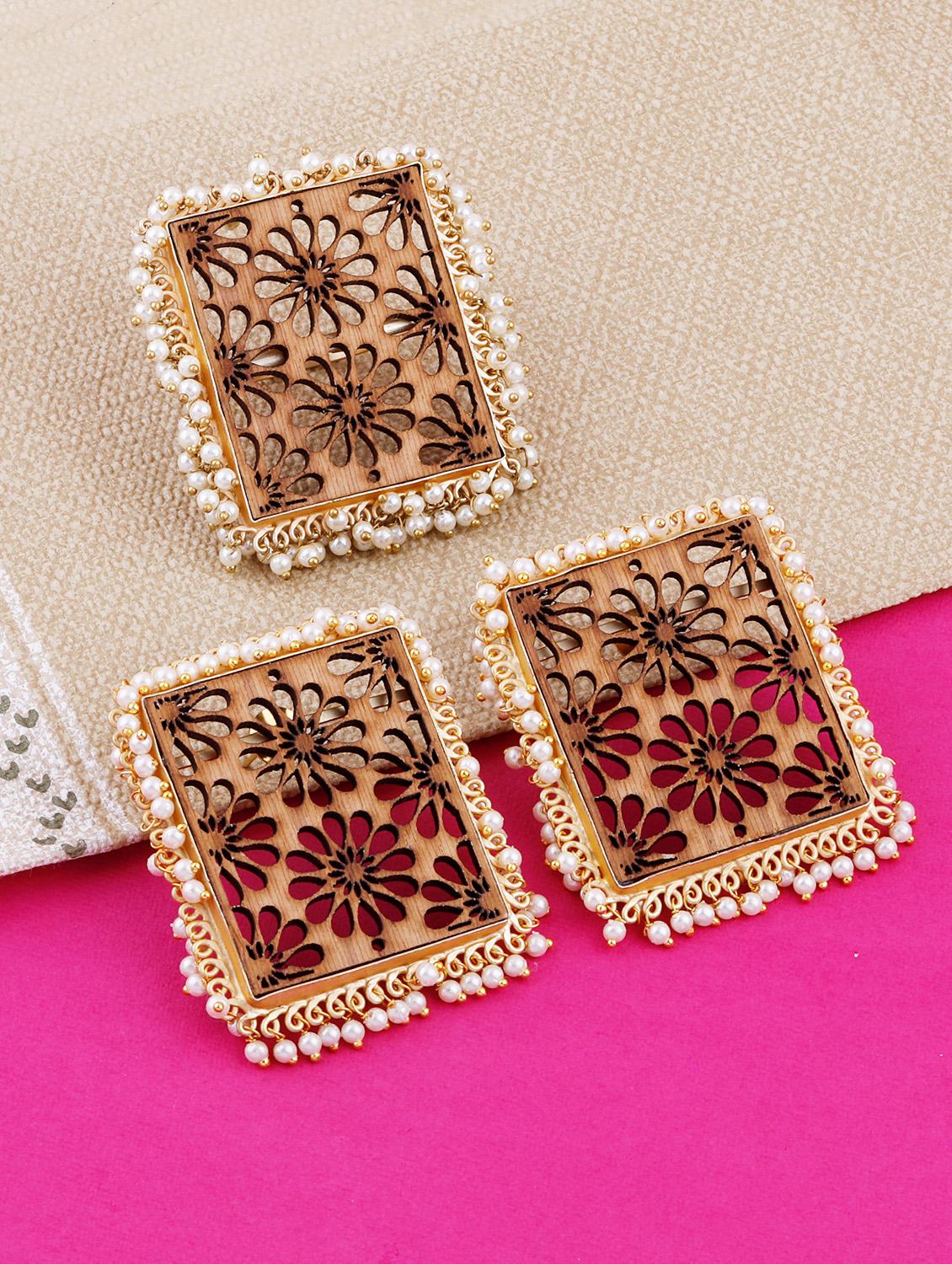 brown wood studs earring with ring - 17274332 - Standard Image - 2