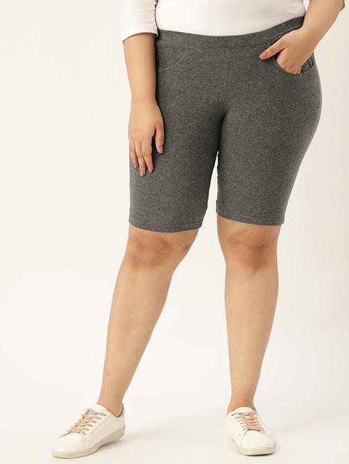 pocket detail solid shorts - 17300405 - Standard Image - 0