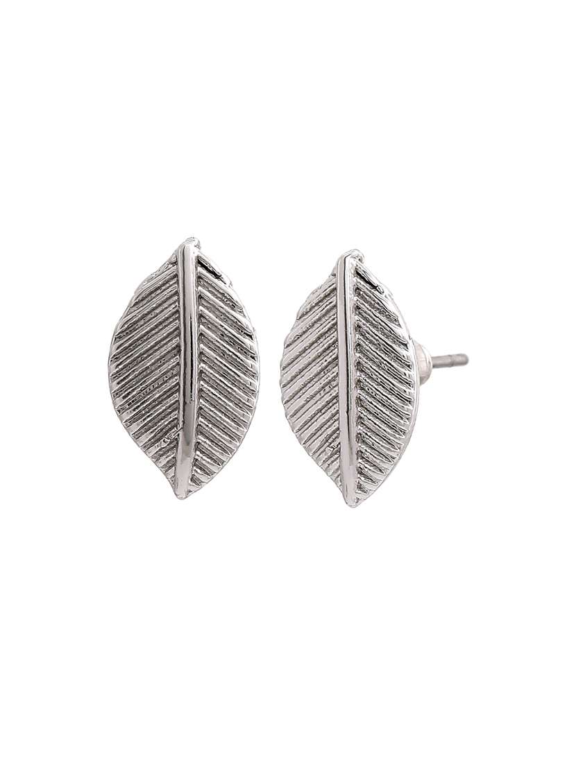 silver metal studs earring - 17327985 -  Standard Image - 2