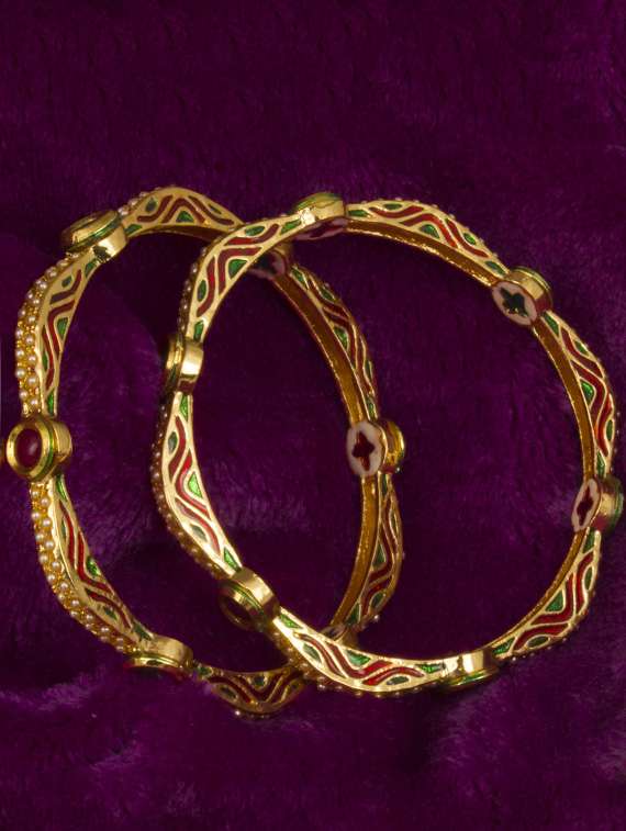 gold tone plated bangle