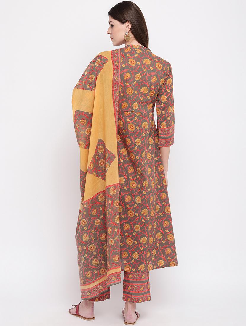 floral suit set - 17459665 - Standard Image - 2
