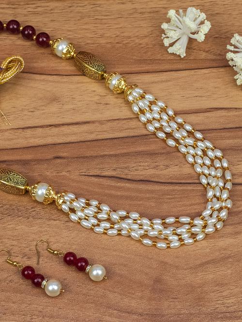 pearl jewellery set - 17460312 - Standard Image - 0