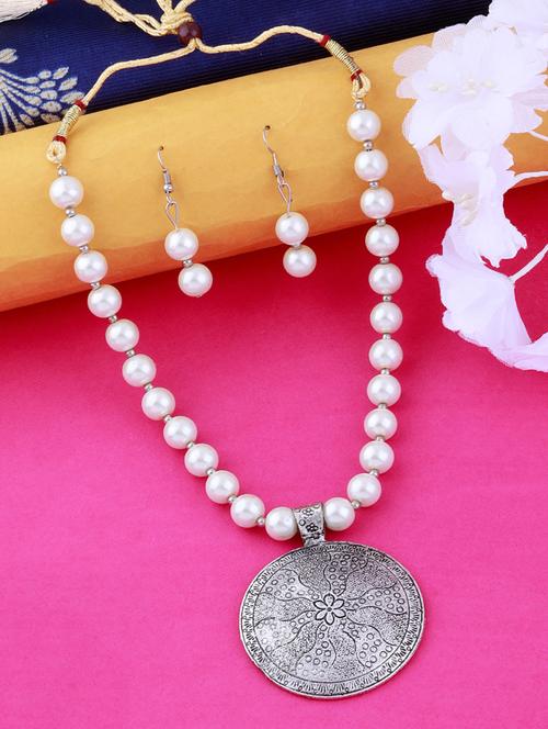 silver plated pearl necklace - 17466199 - Standard Image - 0