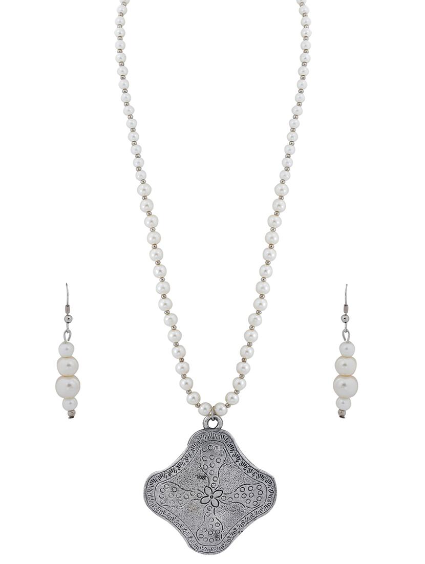 silver plated pearl necklace - 17466222 - Standard Image - 2