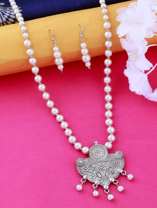 silver plated pearl necklace - 17466231 - Standard Image - 0