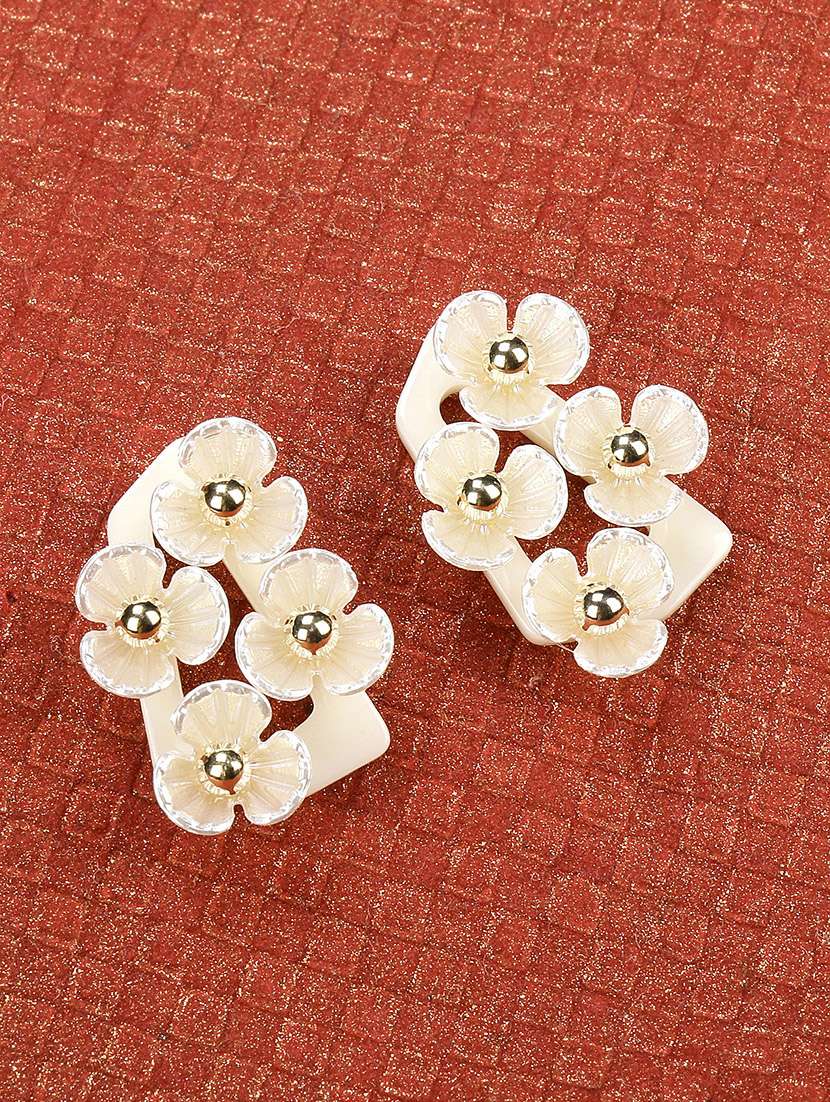 white brass studs earring