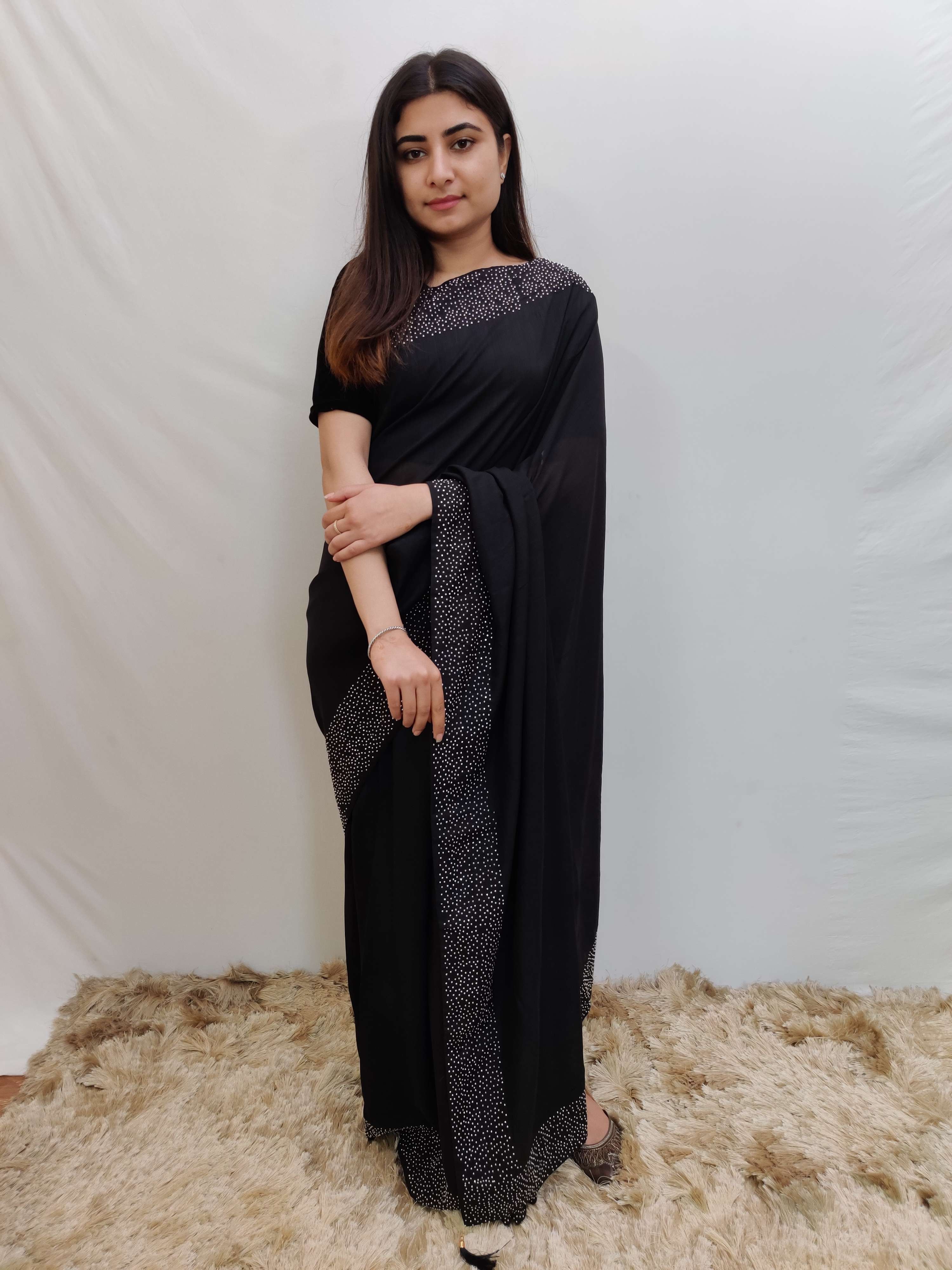 black saree with blouse 