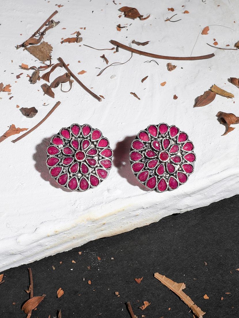 silver brass studs earring - 17531468 - Standard Image - 2