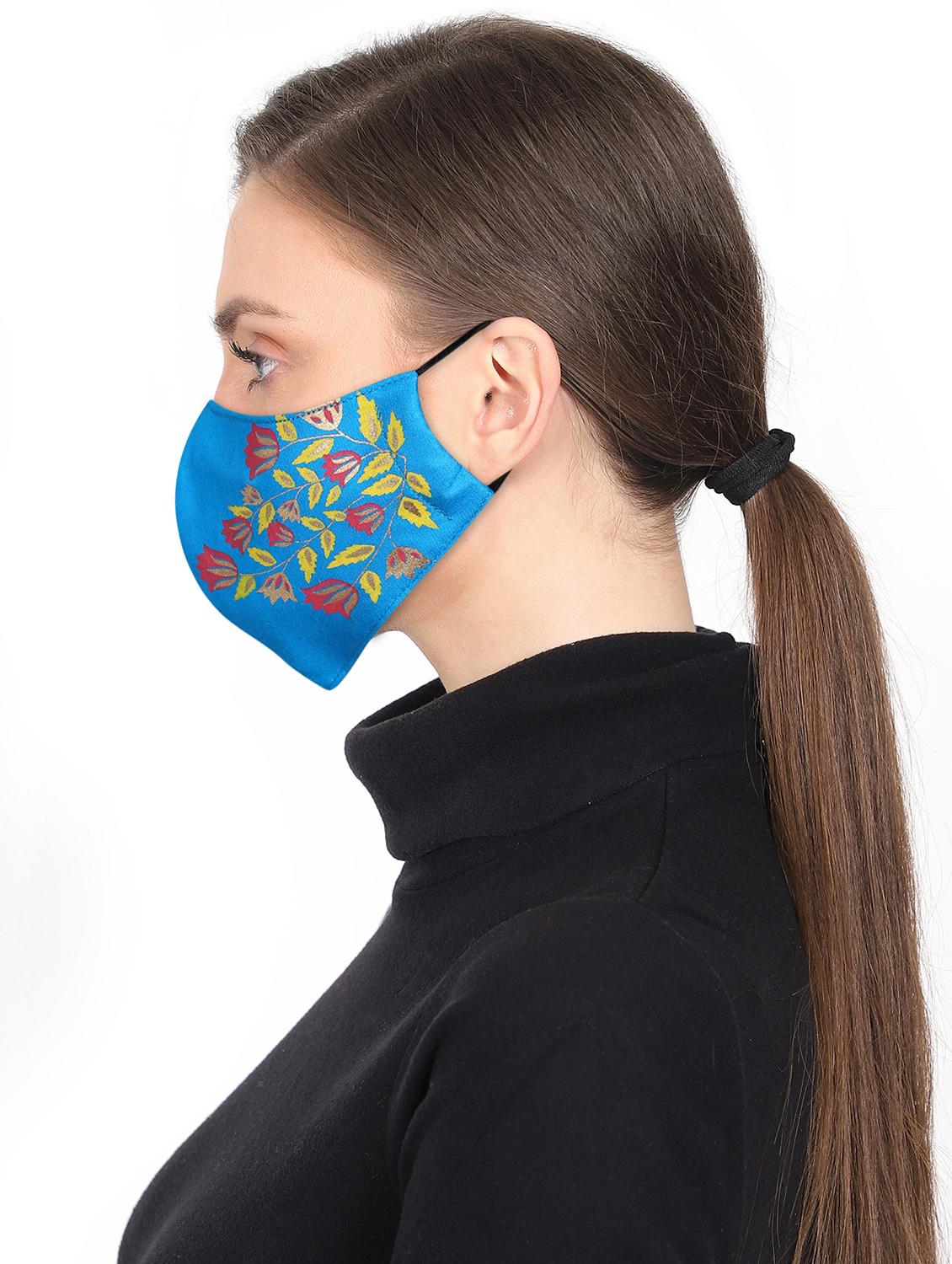 blue anti-pollution women mask - 17534973 - Standard Image - 2