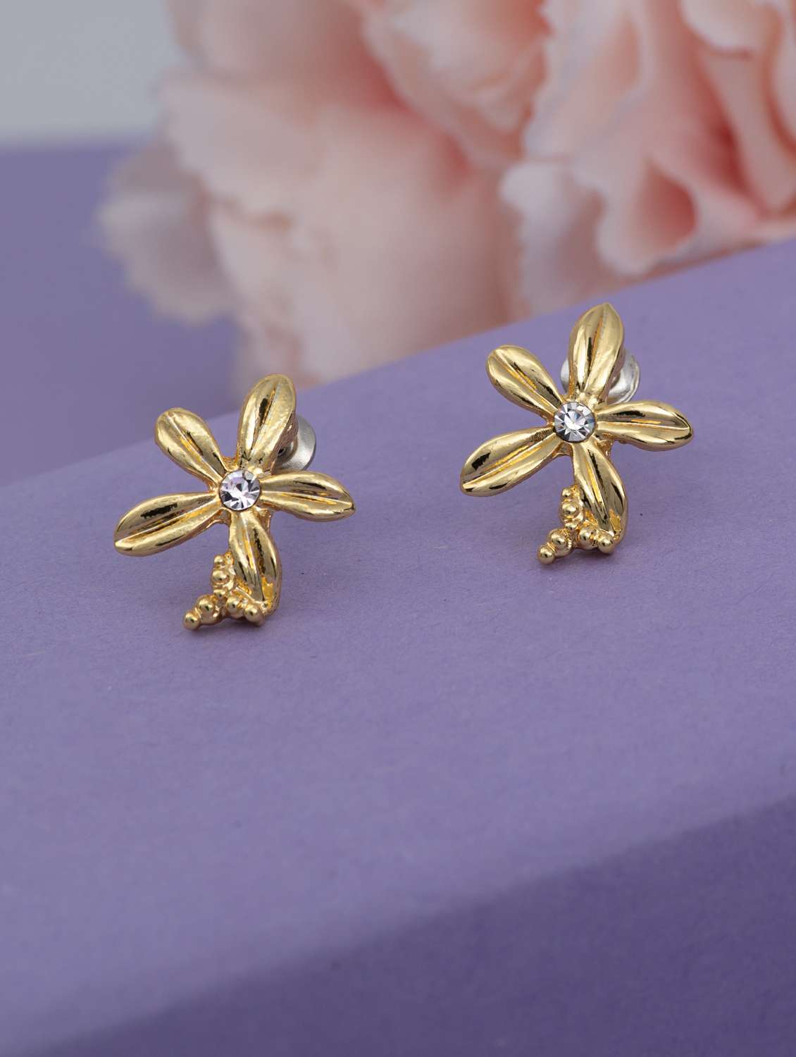 gold metal studs earring