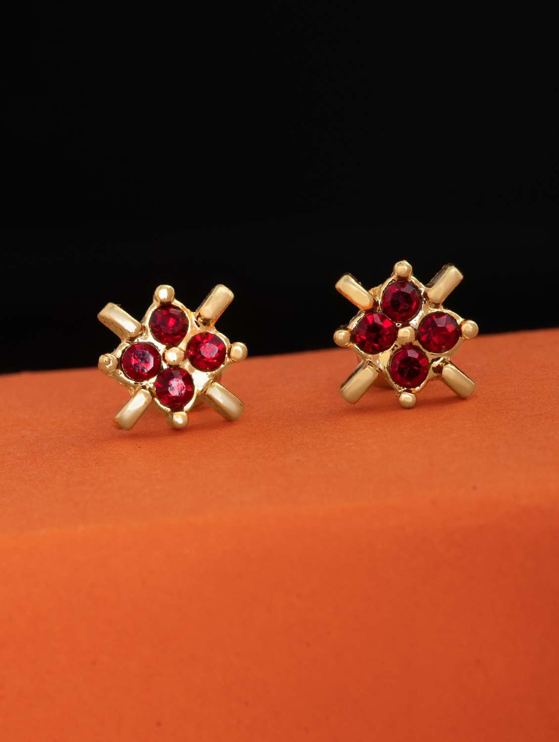 red metal studs earring - 17542906 -  Zoom Image - 0