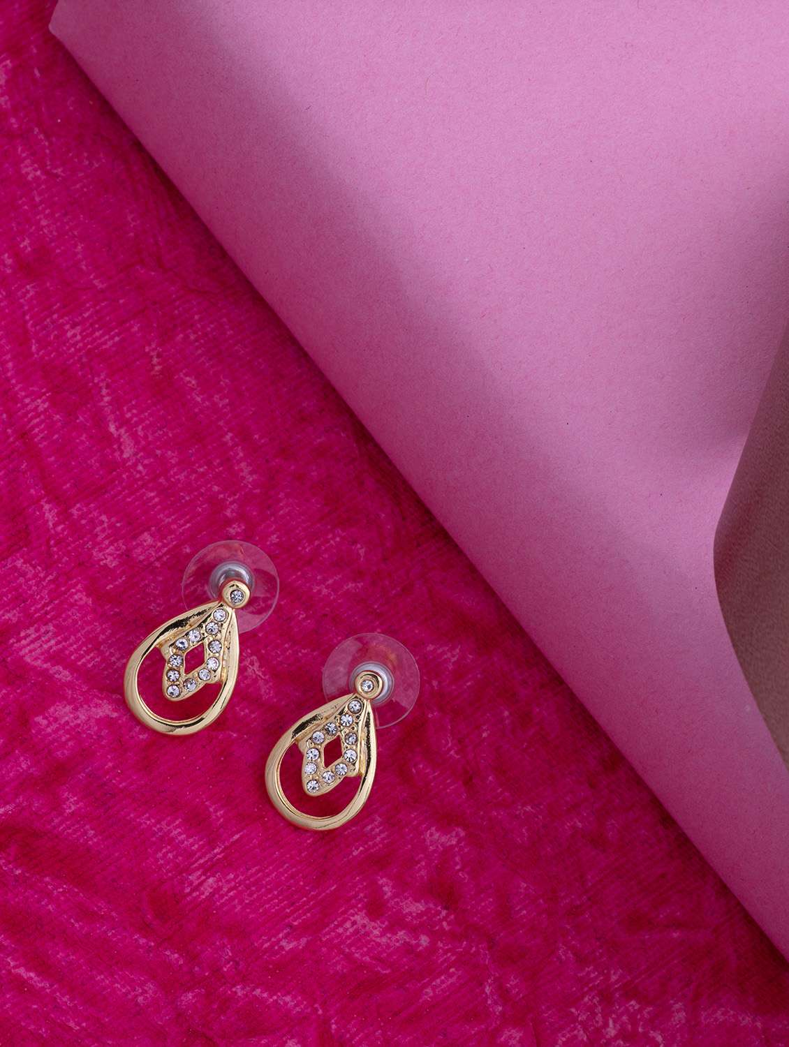 gold metal studs earring
